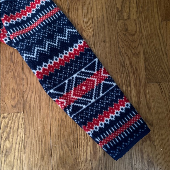 Vineyard vines holiday pullover - Picture 2 of 8